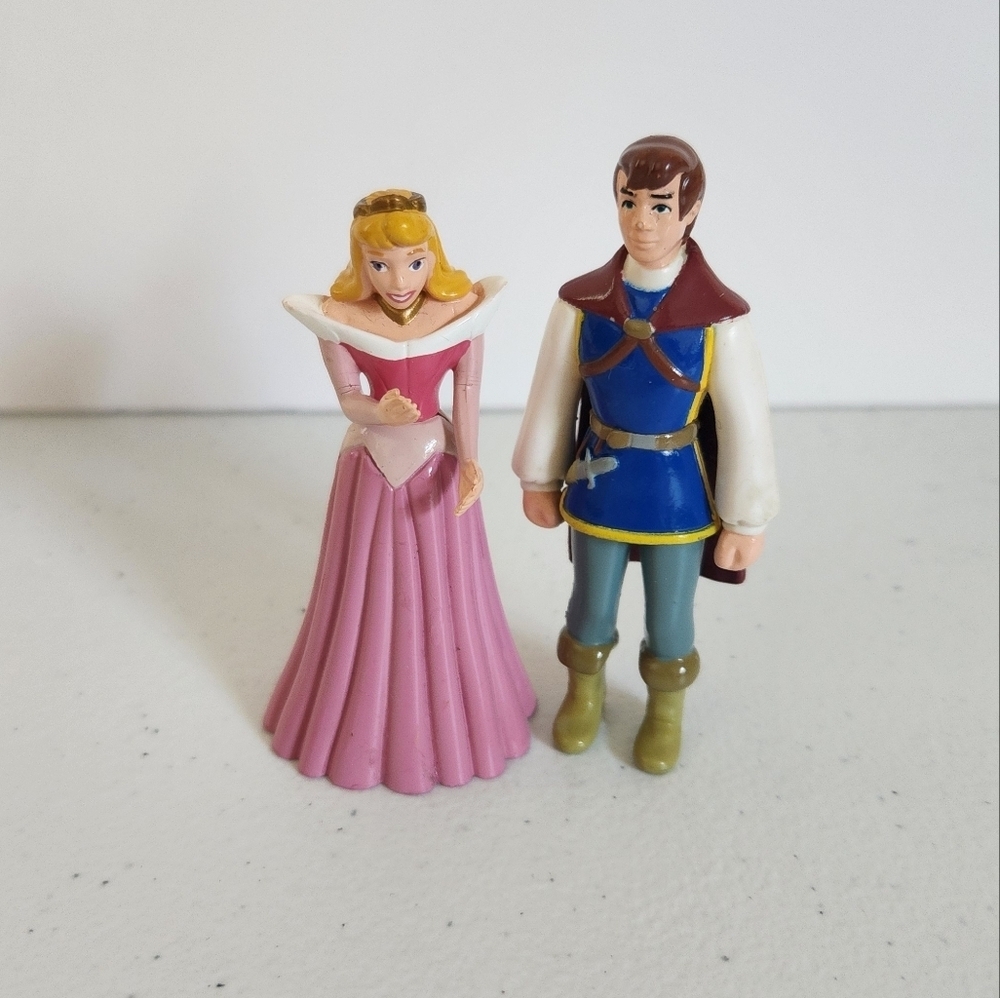 Sleeping Beauty Aurora Pink Dress Disney Figurines Cake Topper Action Figure PVC